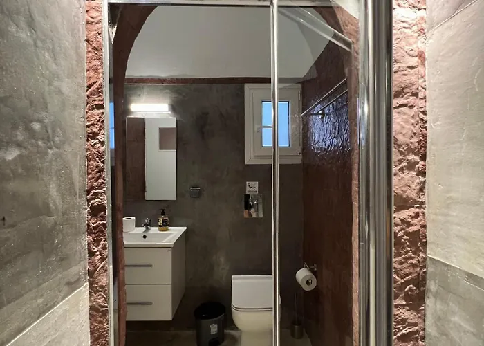 Santo Margarita أويا